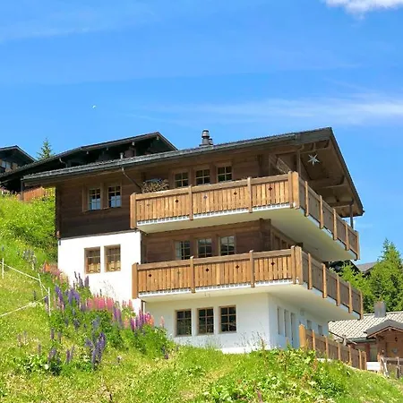 Sirius Dachwohnung *